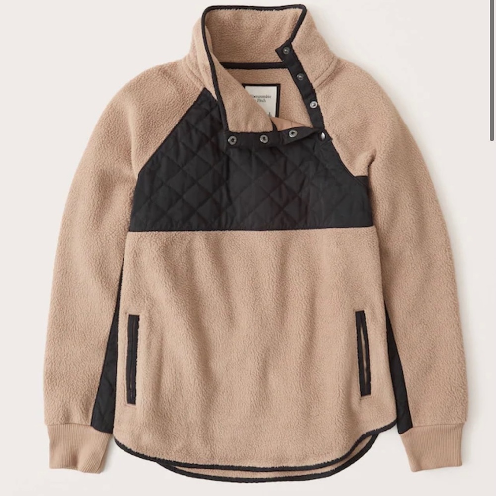 Abercrombie & Fitch Asymmetrical Snap-Up Fleece
